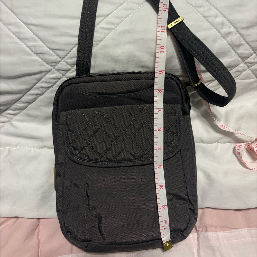 Small crossbody travelon bag